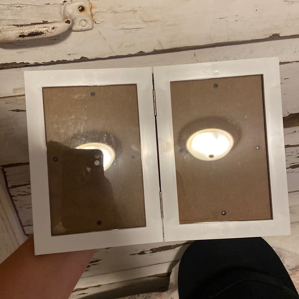 PICTURE FRAME